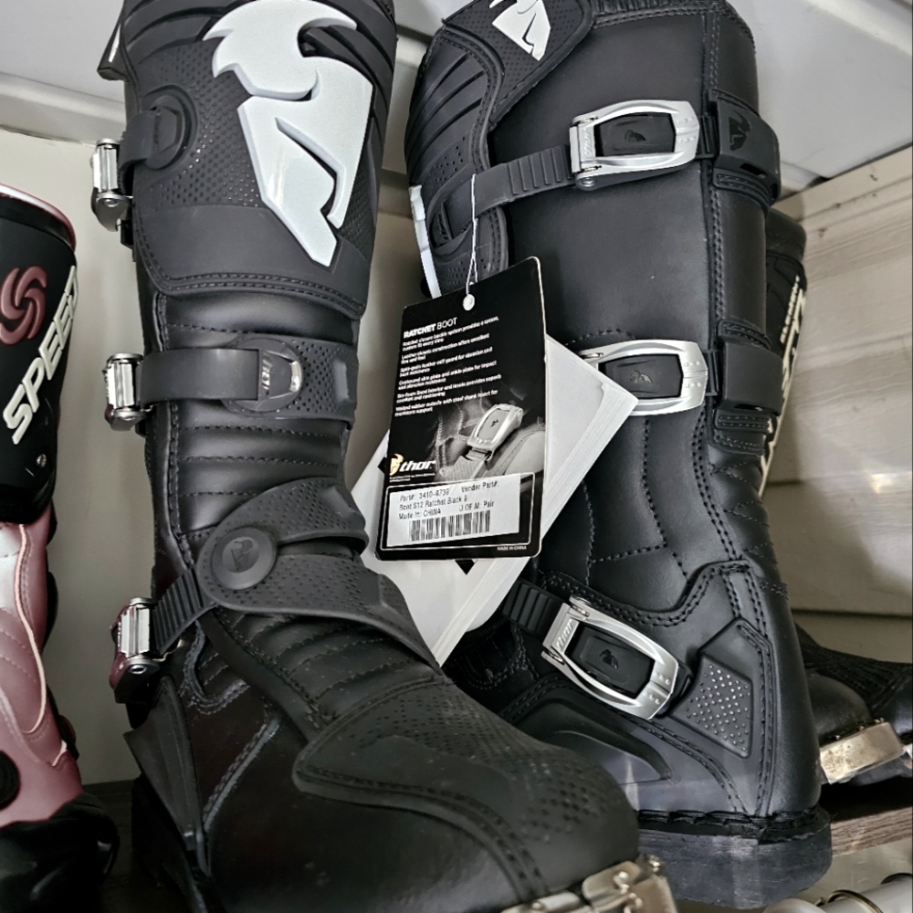 Thor Ratchet Boots - womens 9